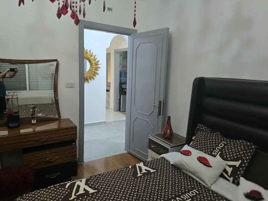 شقة أرضية مفروشة فاخرة في الجبيهة مدخل مستقل يشبه الفيلا للايجار | ID 734448
