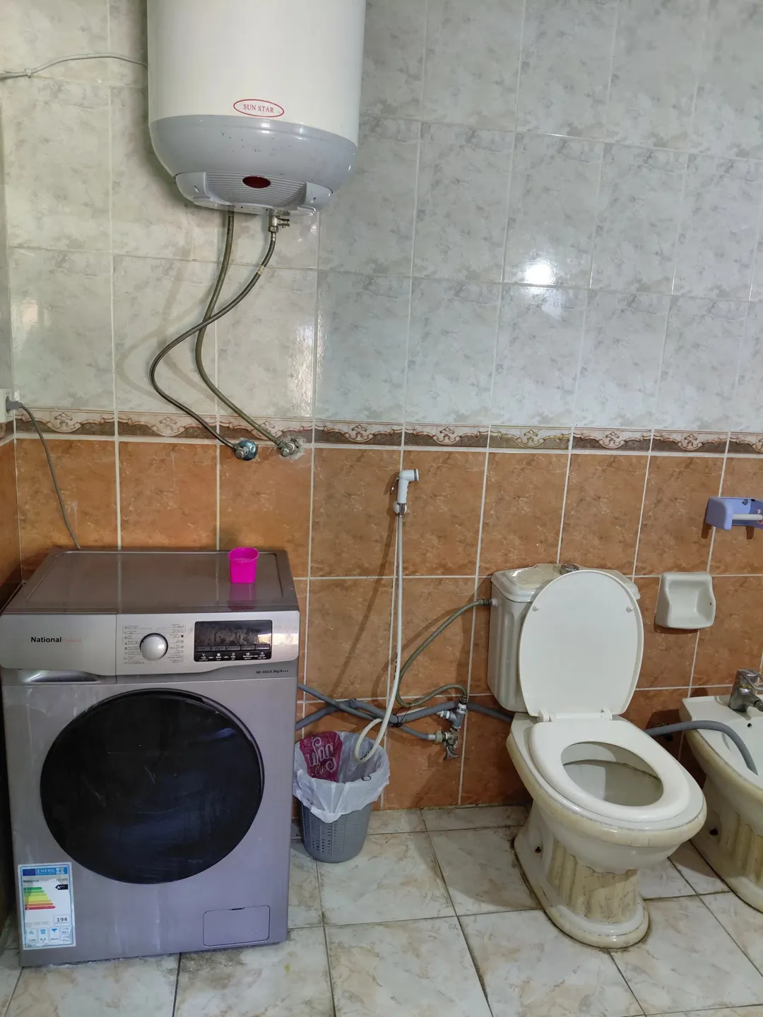 شقة مفروشة للايجار مباشرة جبل الحسين دوار عكا قرب دوار الداخليه ومشفى الأمل | ID 828901