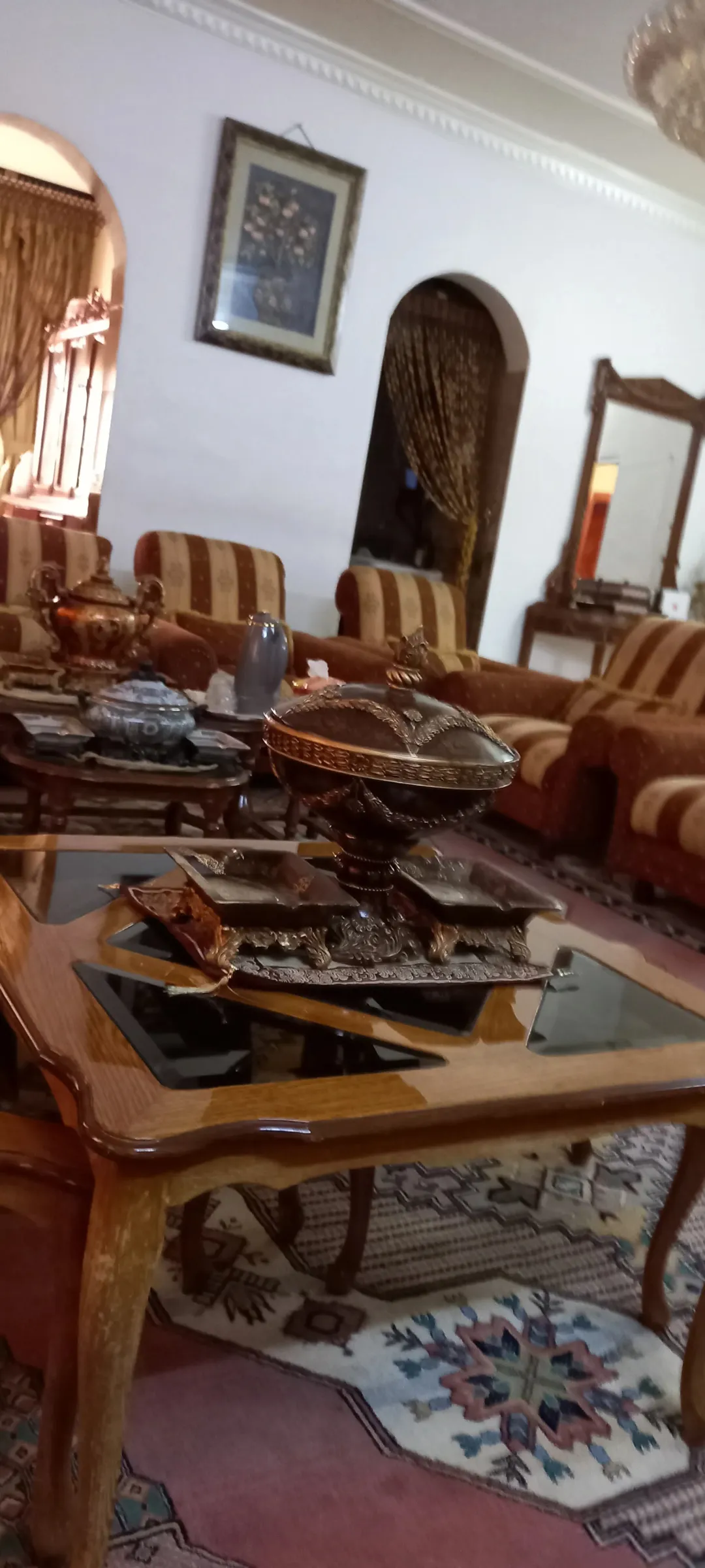 عمارة سكنية فاخرة من ثلاثة طوابق