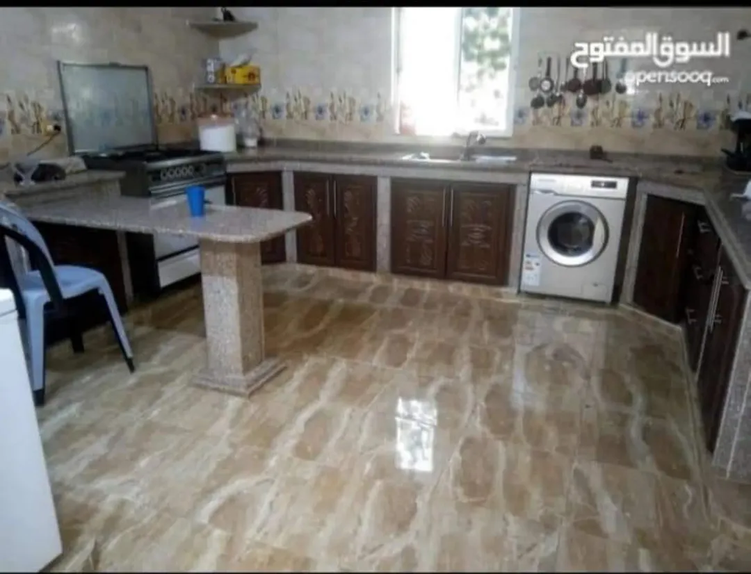 بيت للبيع في صبحا مستقل دونم و100متر غرفة نوم وحمام ماستر غرفه قعده مضافه مطبخ راكب خزائن حائط