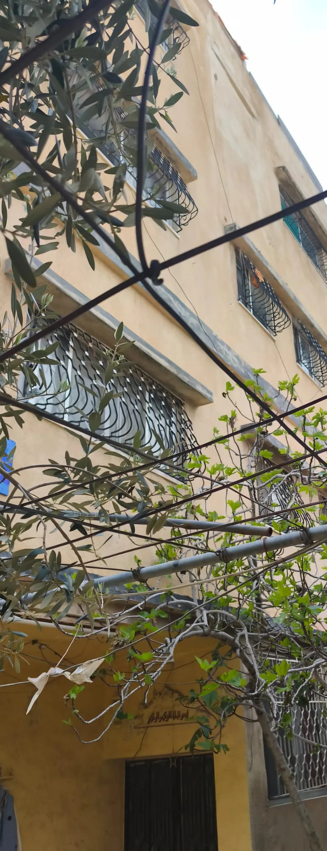 عمارة سكنية للبيع في الرصيفة – حي الحسين