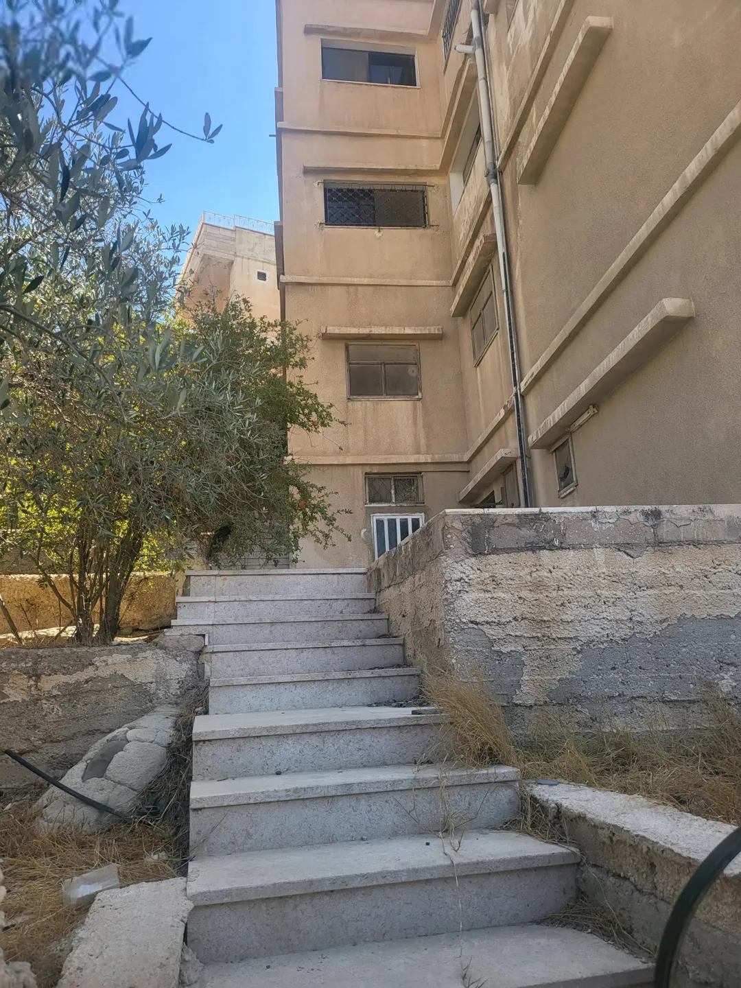 عمارة 4 طوابق للبيع