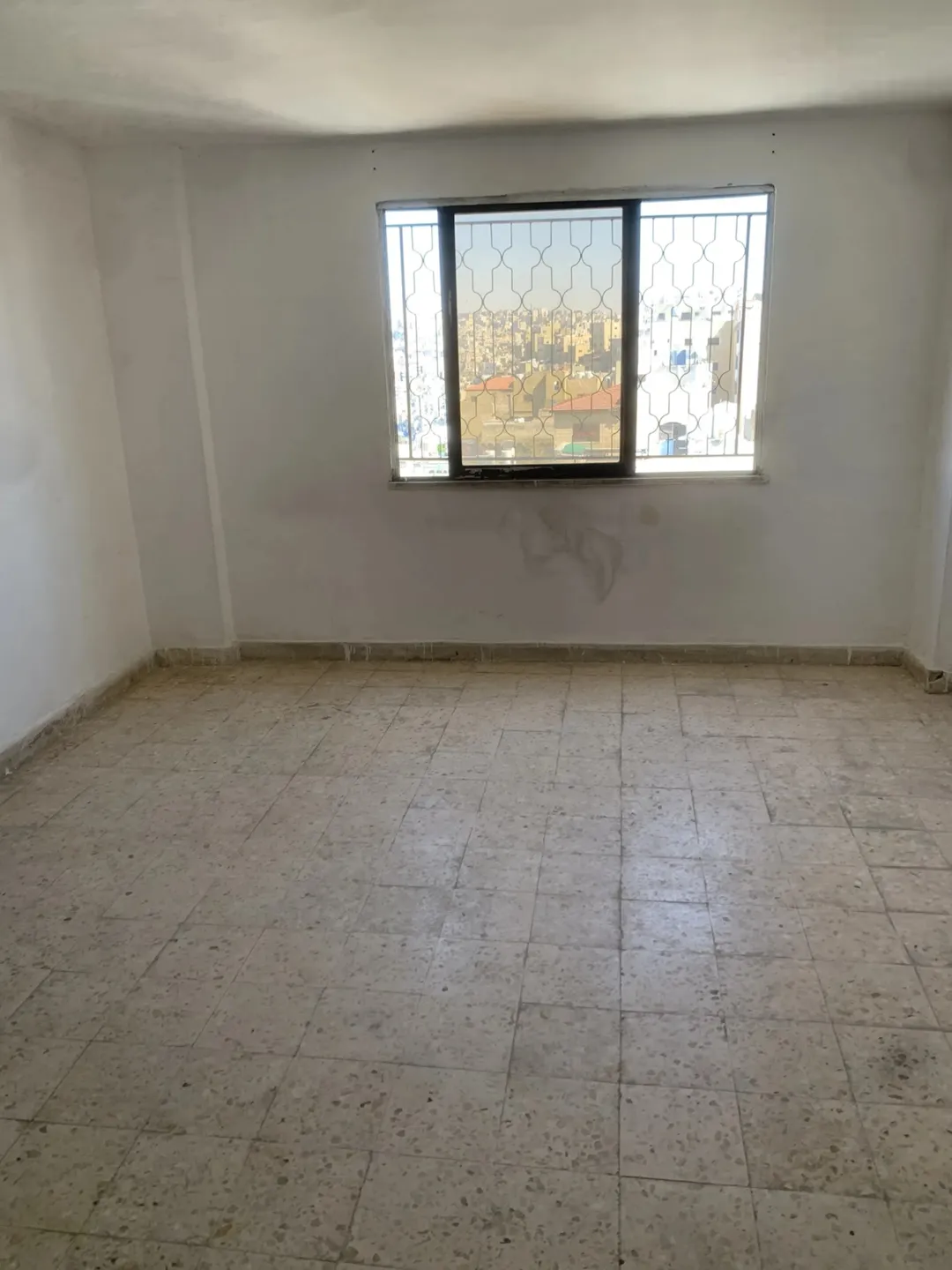عماره للبيع في الجبل الاخضر (11)شقه موقع مميز