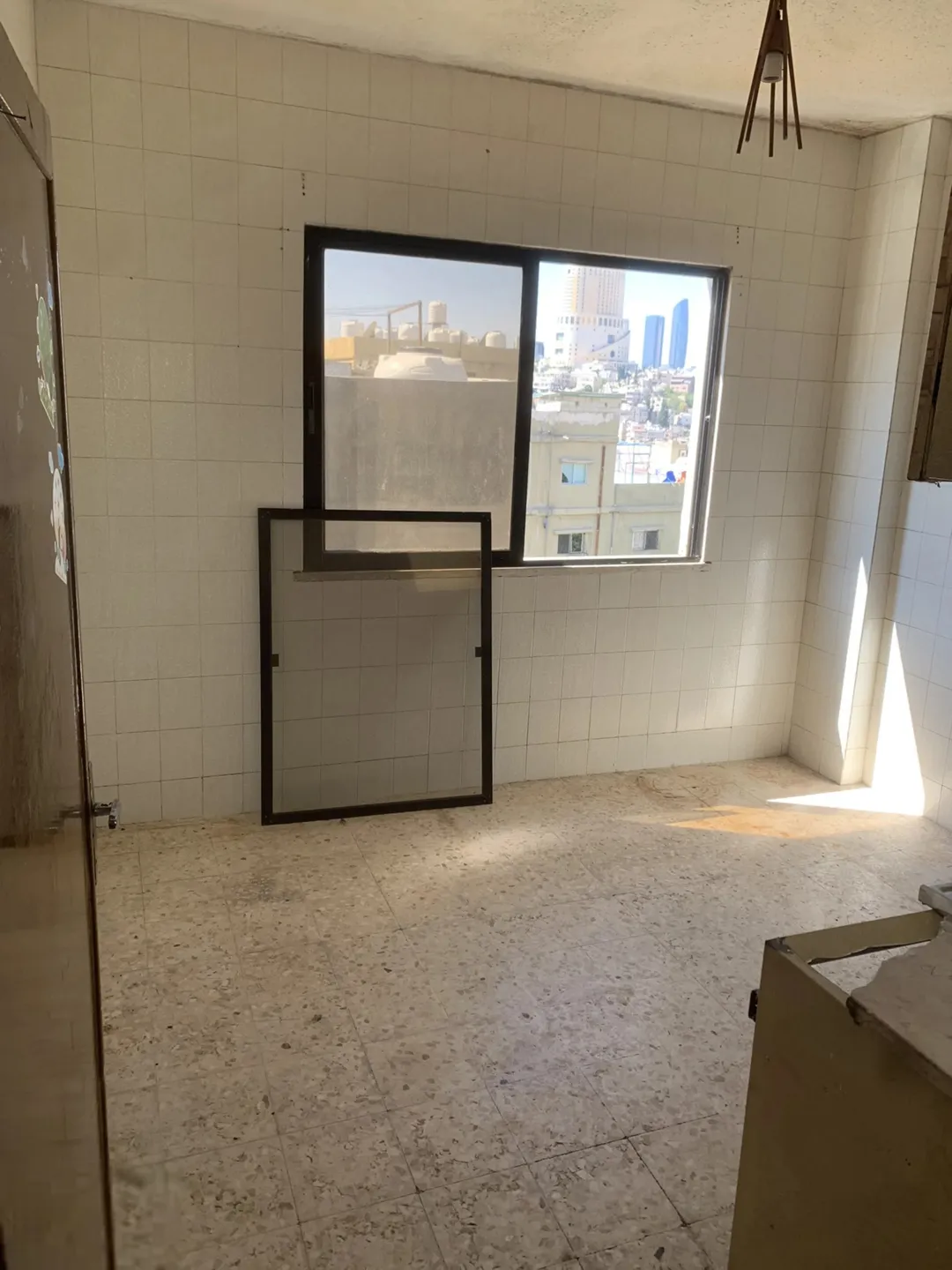 عماره للبيع في الجبل الاخضر (11)شقه موقع مميز