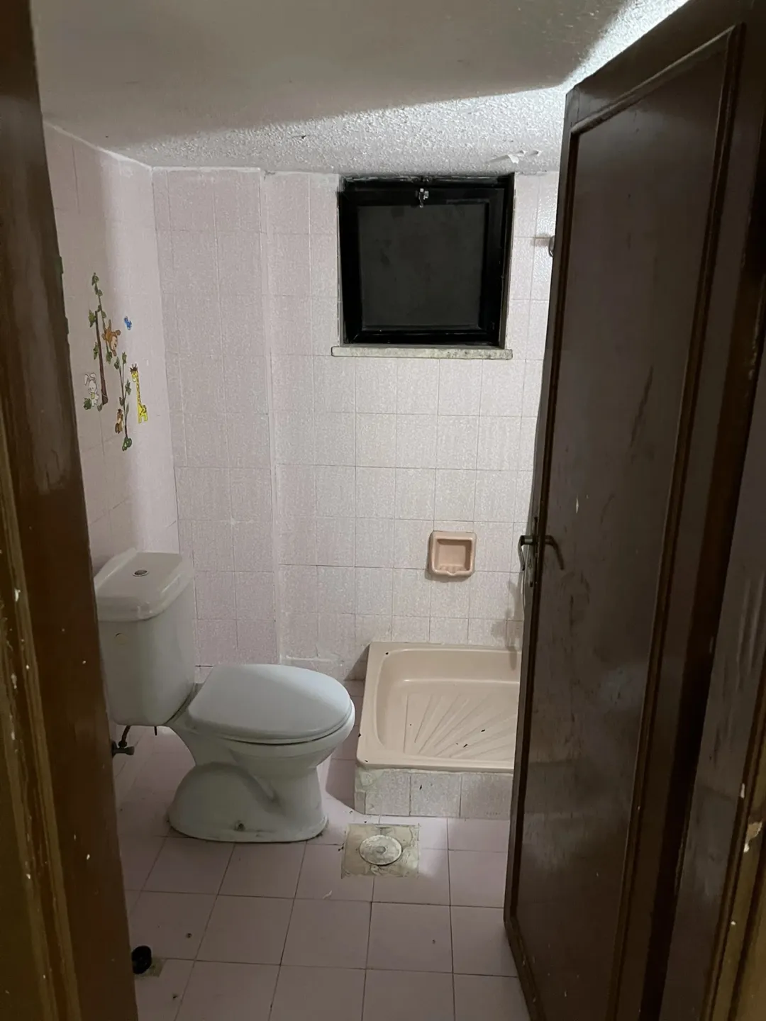 عماره للبيع في الجبل الاخضر (11)شقه موقع مميز