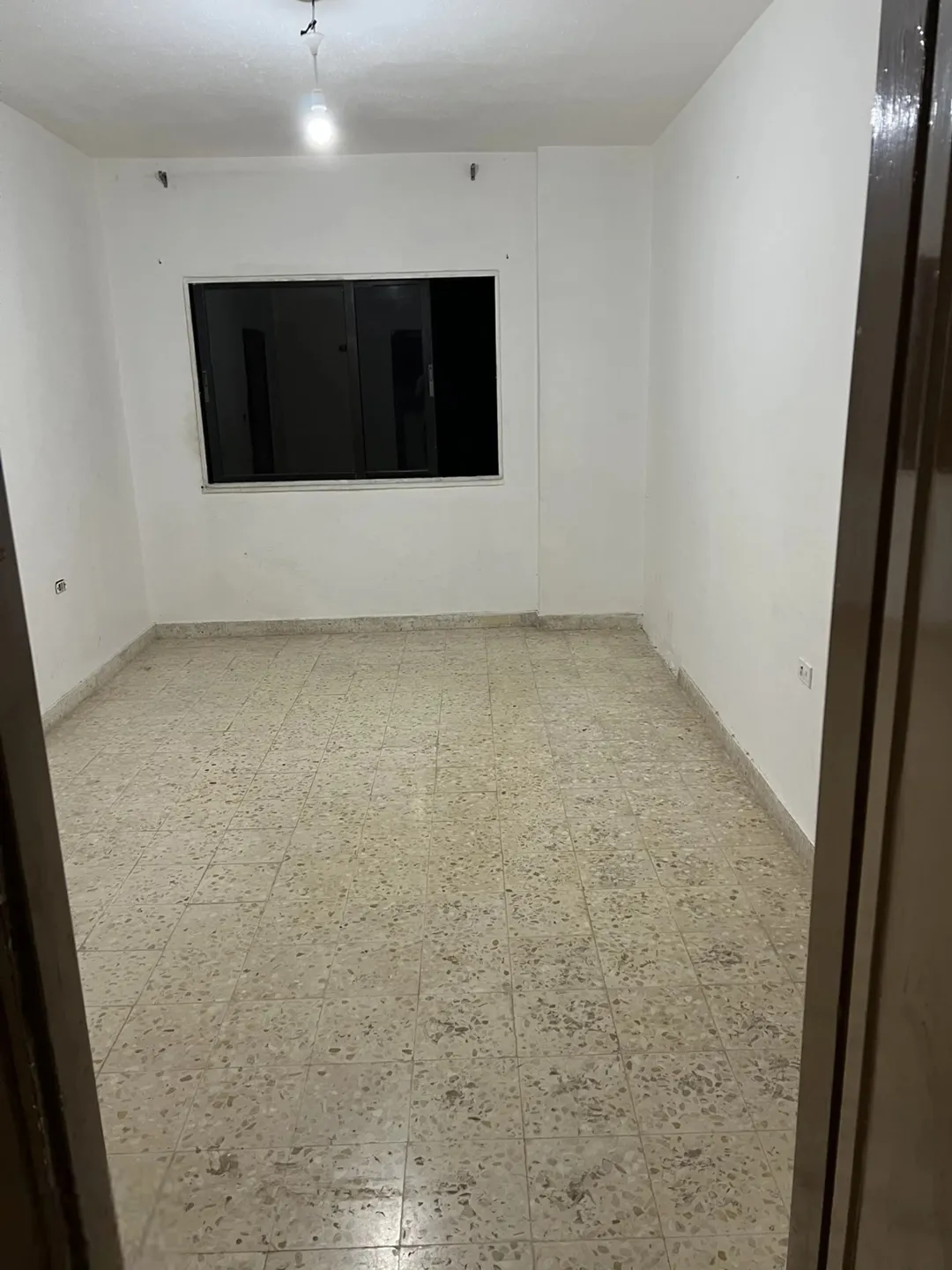 عماره للبيع في الجبل الاخضر (11)شقه موقع مميز
