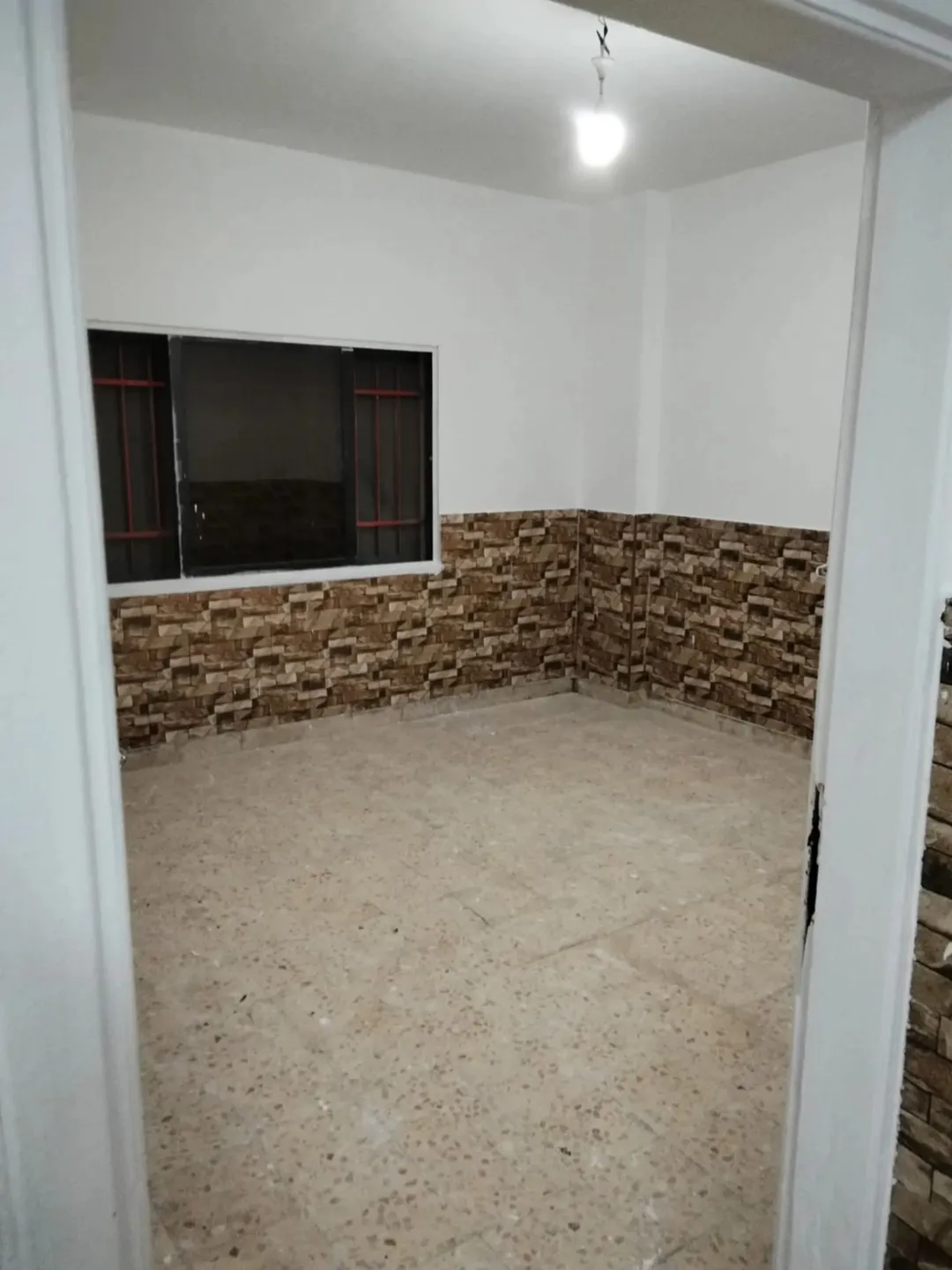 عماره للبيع في الجبل الاخضر (11)شقه موقع مميز