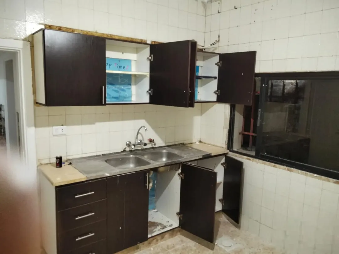 عماره للبيع في الجبل الاخضر (11)شقه موقع مميز