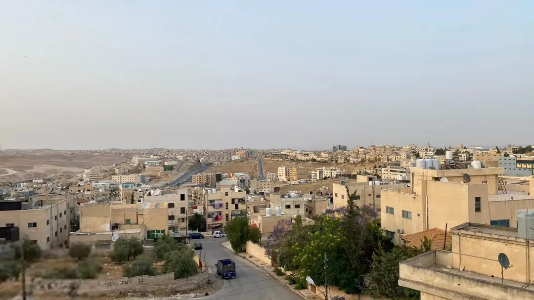 عمارة سكنية للبيع في ماركا حي حمزة – 6 شقق – أرض 493م – بناء 568م