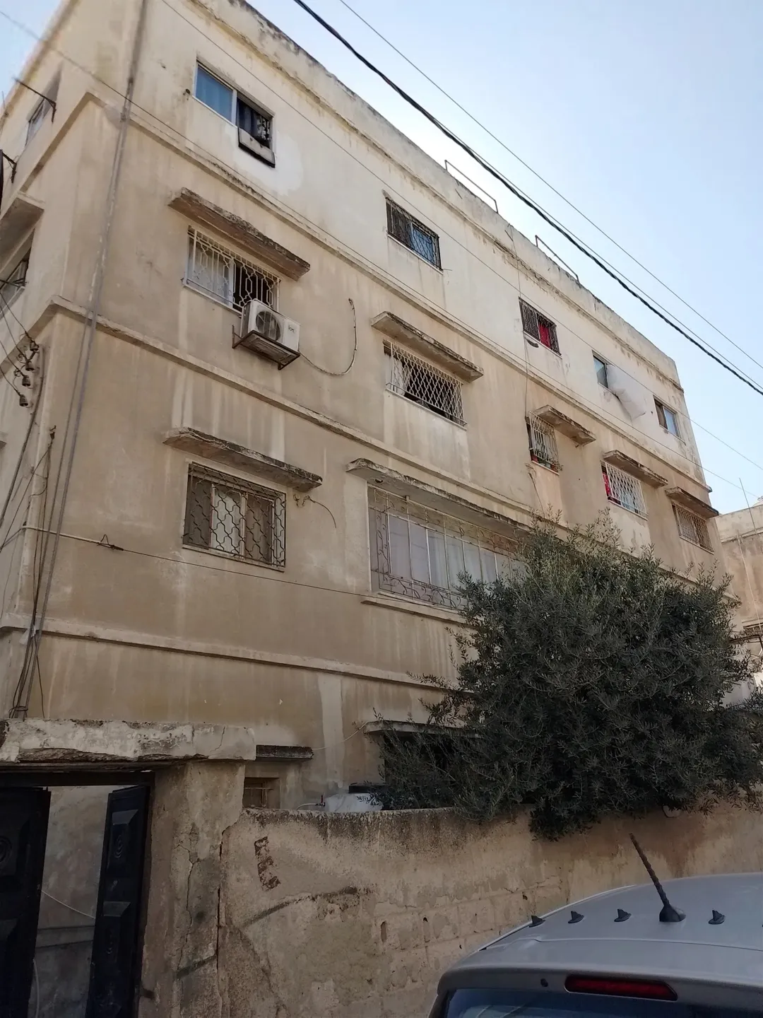 عمارة استثمارية للبيع في جبل النزهة بسعر 210,000 دينار أردني