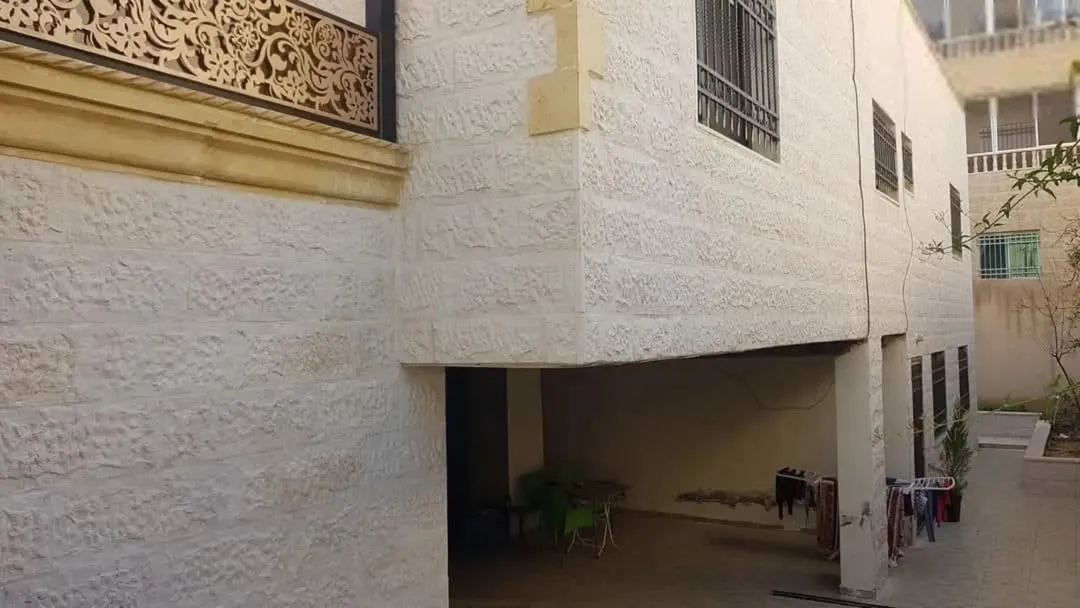 منزل مستقل للبيع في ضاحية الأمير حسن
