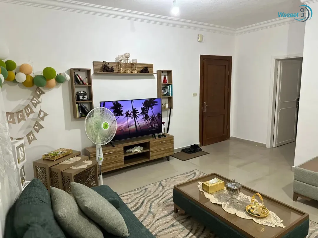 شقة طابق اول اجمل مناطق خلدا