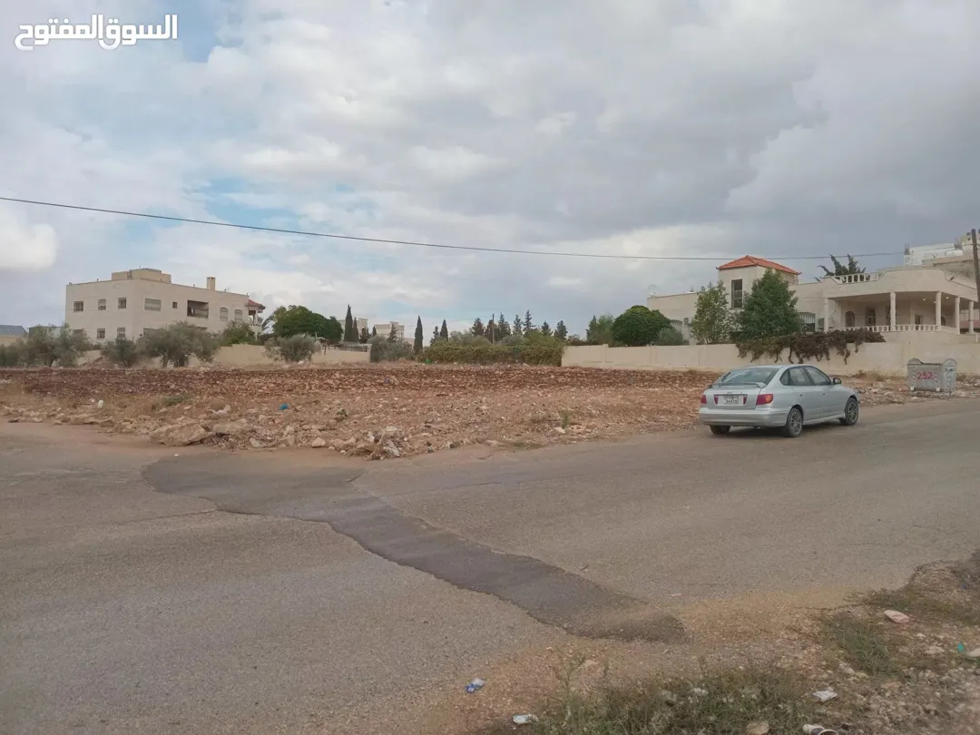 أرض سكنية مميزة للبيع في إربد – الحي الغربي