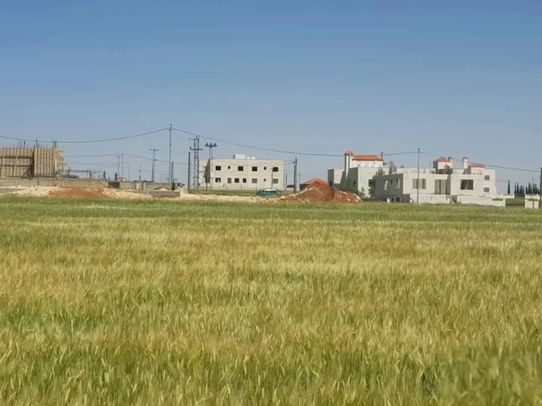ارض سكنية بانوراما كاشفة 360 درجة في اجمل مواقع عمان المستقبل منجا مشاريع فلل