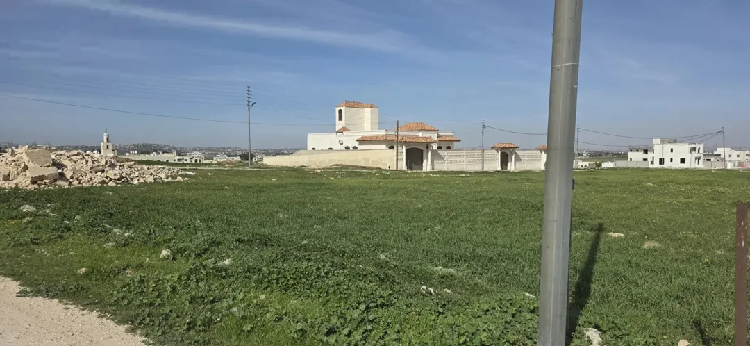 ارض سكنية بانوراما كاشفة 360 درجة في اجمل مواقع عمان المستقبل منجا مشاريع فلل