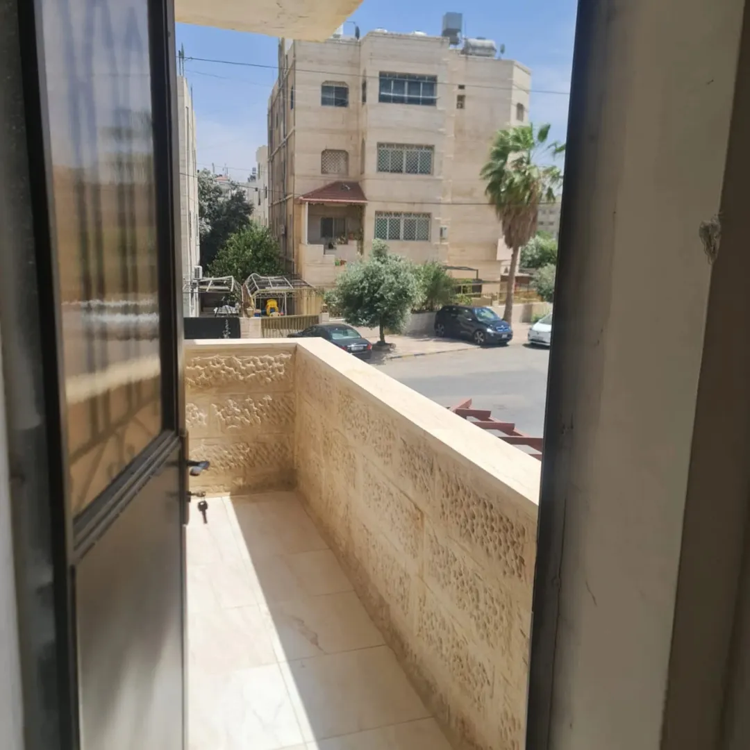 شقة مميزة للبيع في ماركا الجنوبية – شارع معاوية بن أبي سفيان