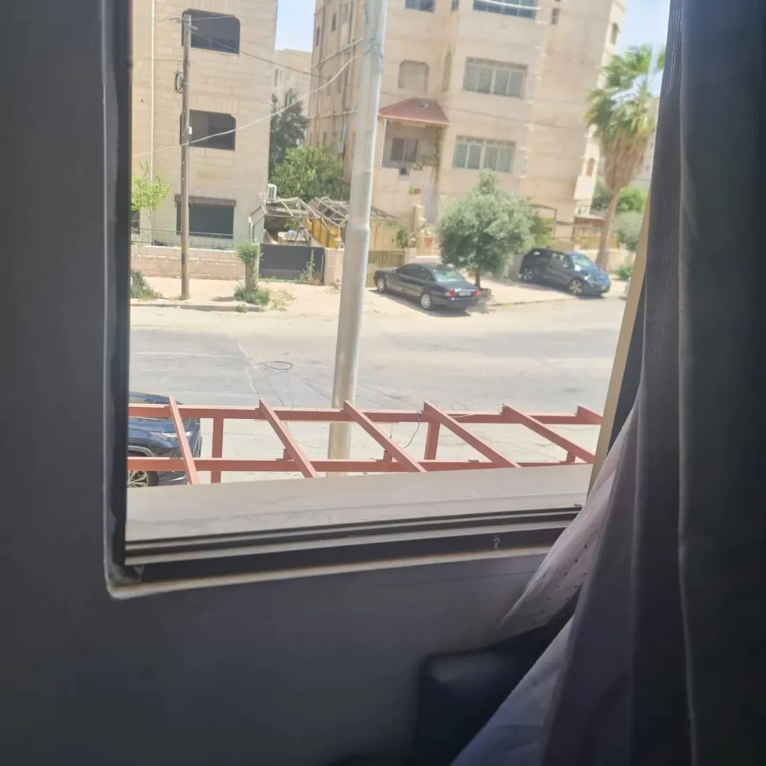 شقة مميزة للبيع في ماركا الجنوبية – شارع معاوية بن أبي سفيان