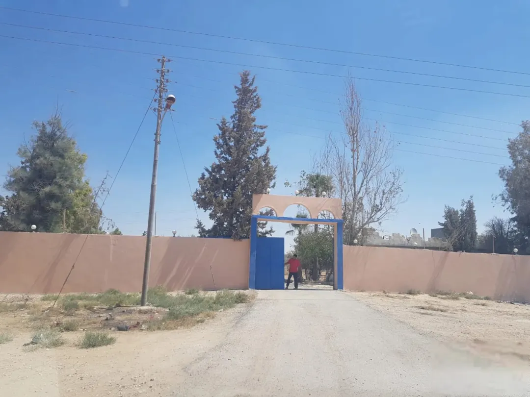 مزرعة فاخرة للبيع في أرينبة الشرقية – عمان