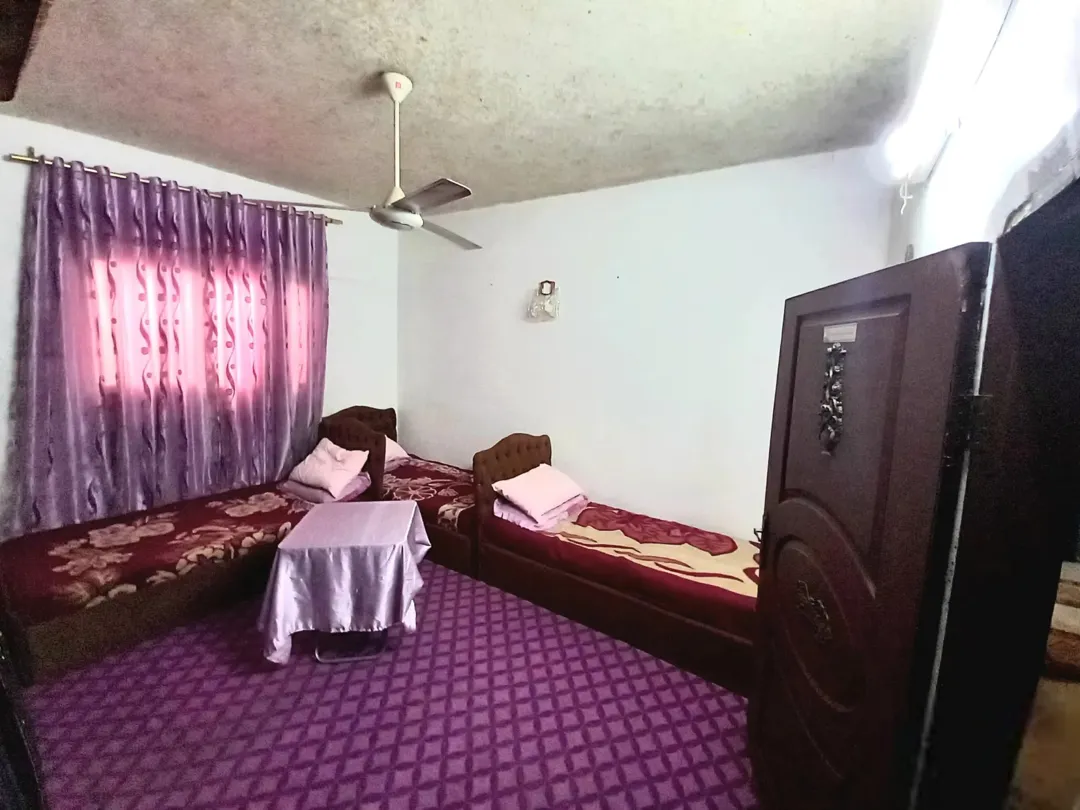 بيت طابقين للبيع في الزرقاء – حي الإسكان