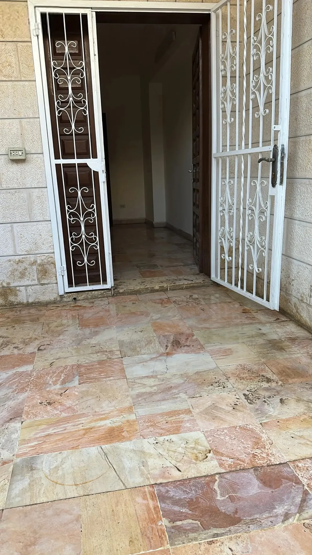 شقة للبيع في جبل الحسين — صورة 2