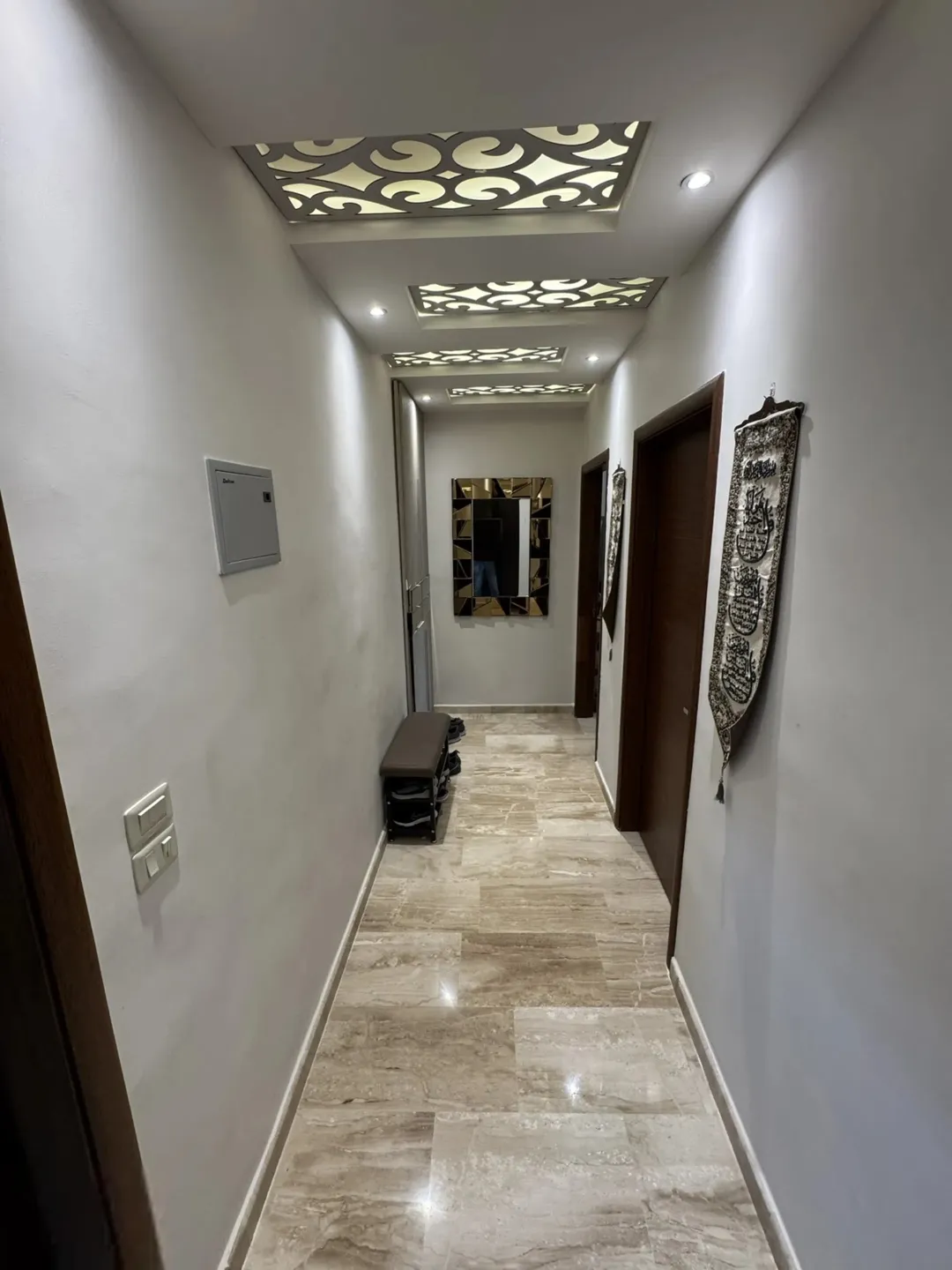 شقة فاخرة مفروشة بالكامل للبيع في إربد – الراهبات الوردية