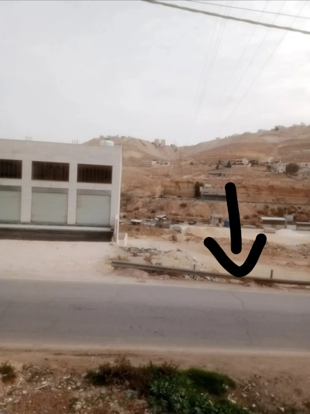 قطعة الأرض تجاري معارض للبيع في الزرقاء