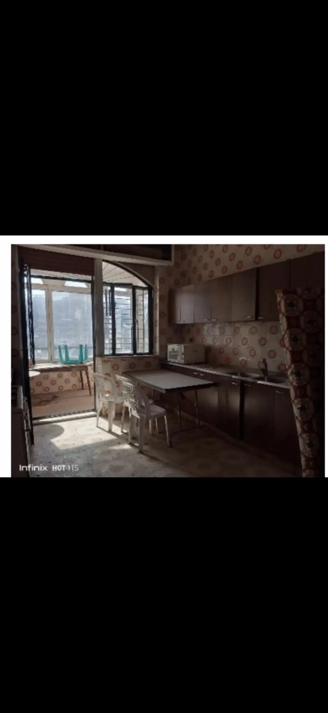 عمارة سكنية فاخرة تضم 8 شقق ودوبلكس طابقين مؤجرة بالكامل باستثناء الدوبلكس الذي يتميز بقوته وبنائه القديم الفريد