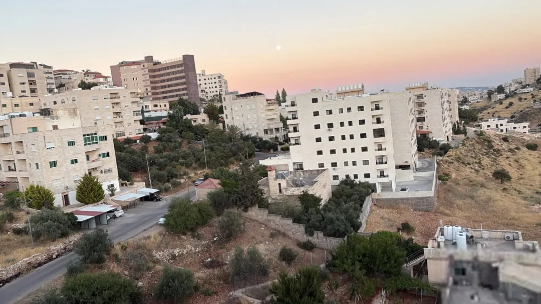 شقة مميزة للبيع في السلط – البقعان