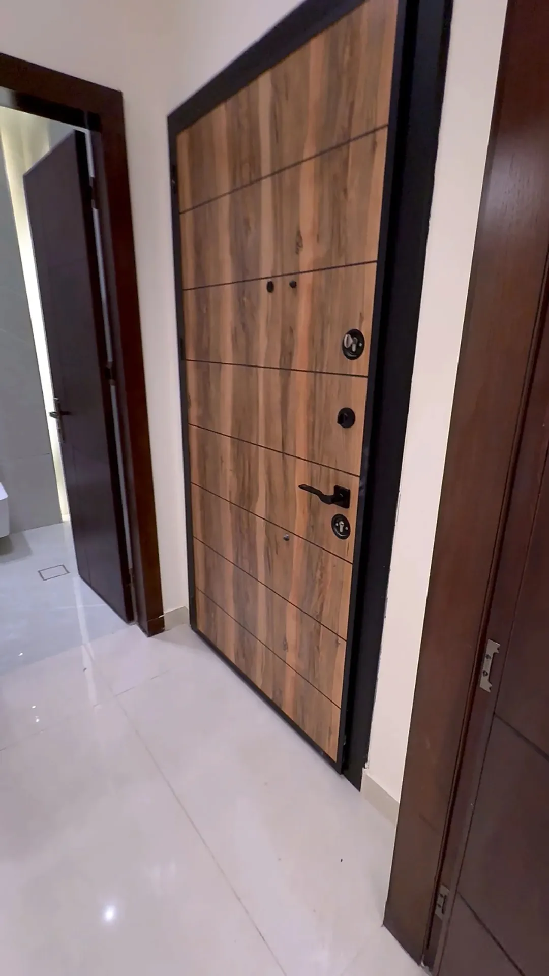 شقة مميزة للبيع طابق ارضي مع تراس سوبر ديلوكس