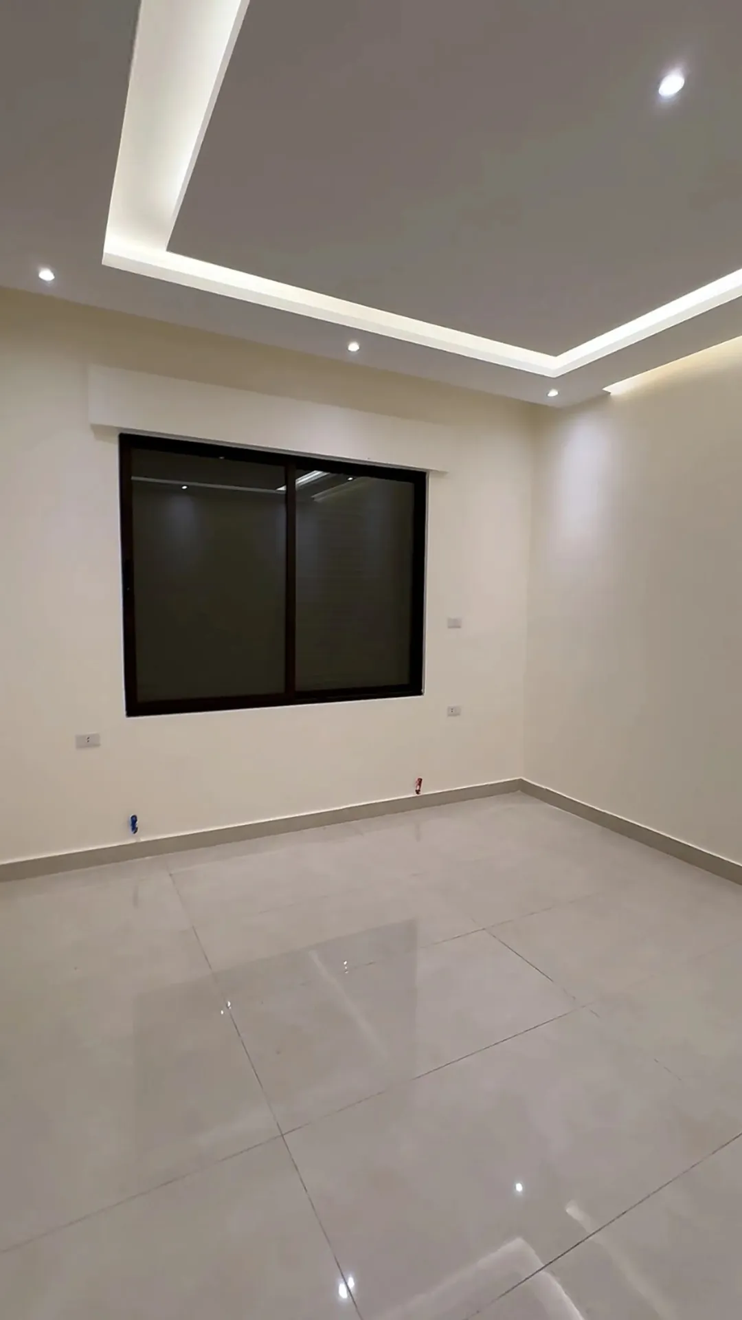 شقة مميزة للبيع طابق ارضي مع تراس سوبر ديلوكس