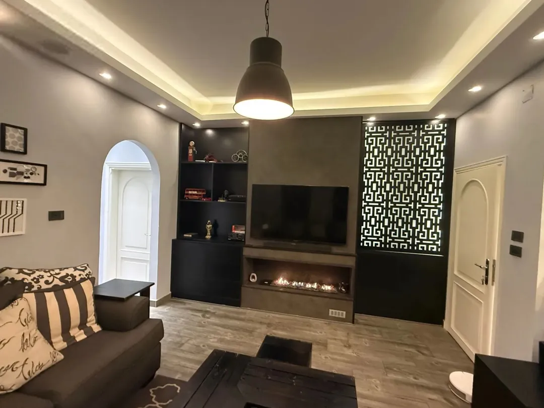 شقة مميزة و مجددة بالكامل في تلاع العلي