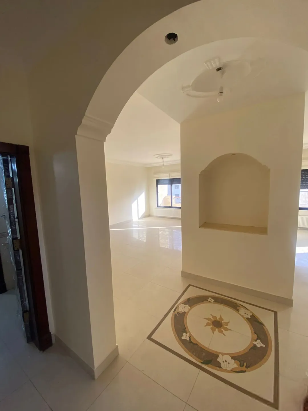 في أجمل مناطق عمان الغربية حنوطيا عمارة سكنية مميزة للبيع في أجمل مناطق عمان الغربية