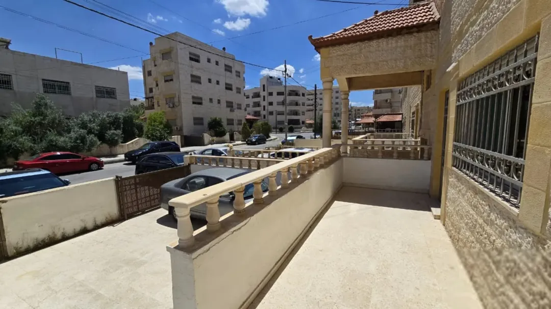 شقة للبيع في الزرقاء الجديدة – البتراوي بمساحة 150 متر مربع