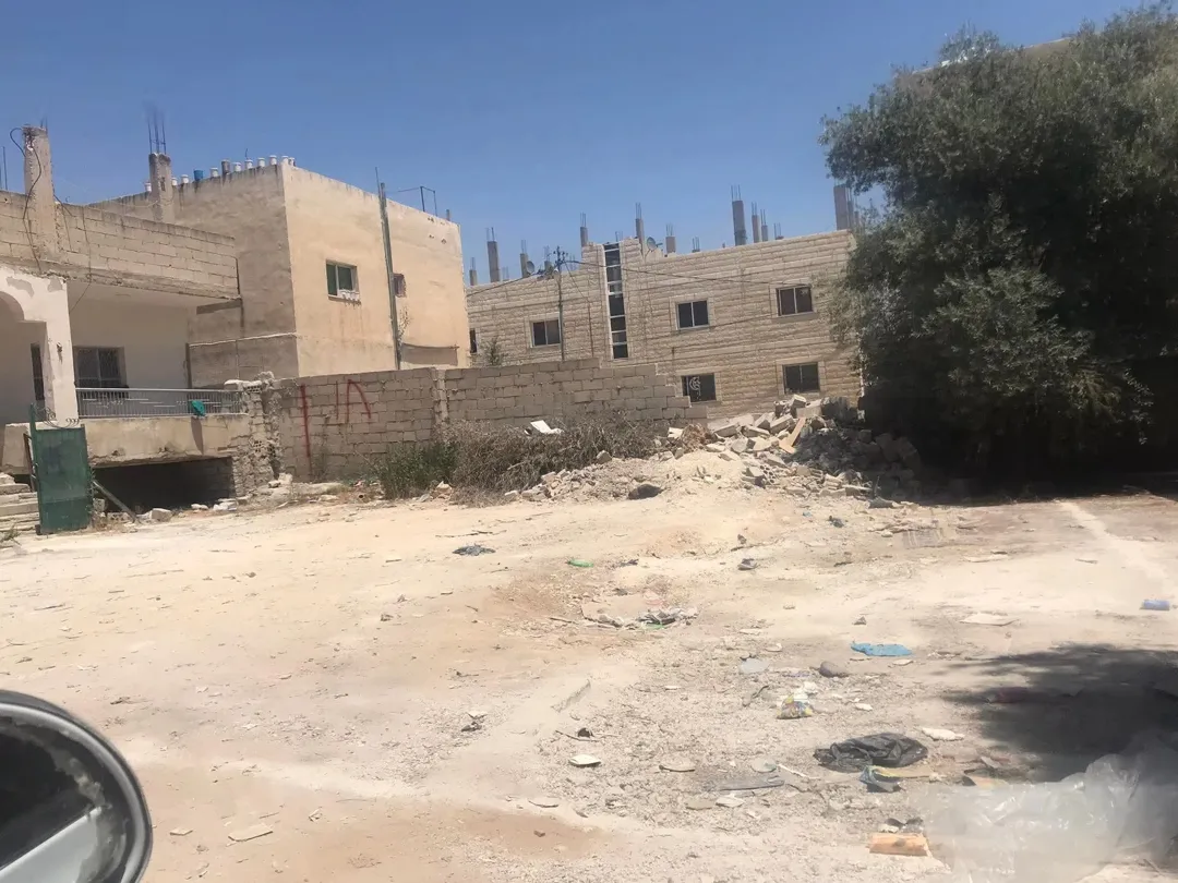 قطعة أرض للبيع في سحاب