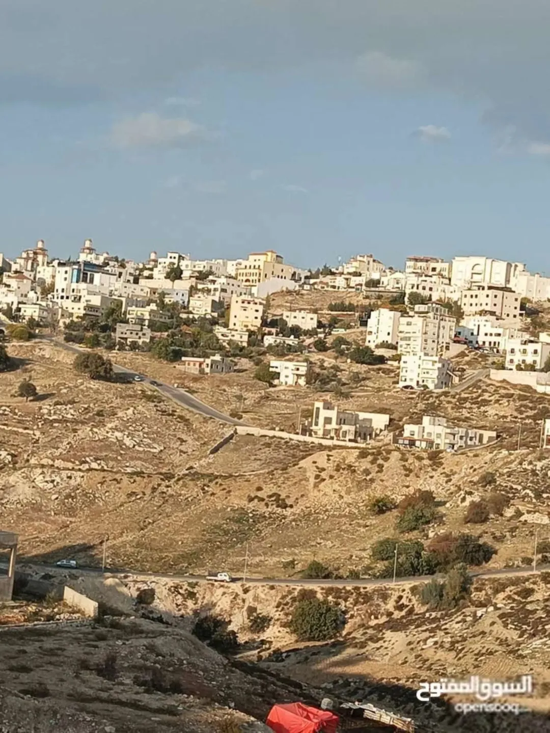 قطعة ارض للبيع قرب دابوق مقابل مسجد الحسين والمدينة الطبية