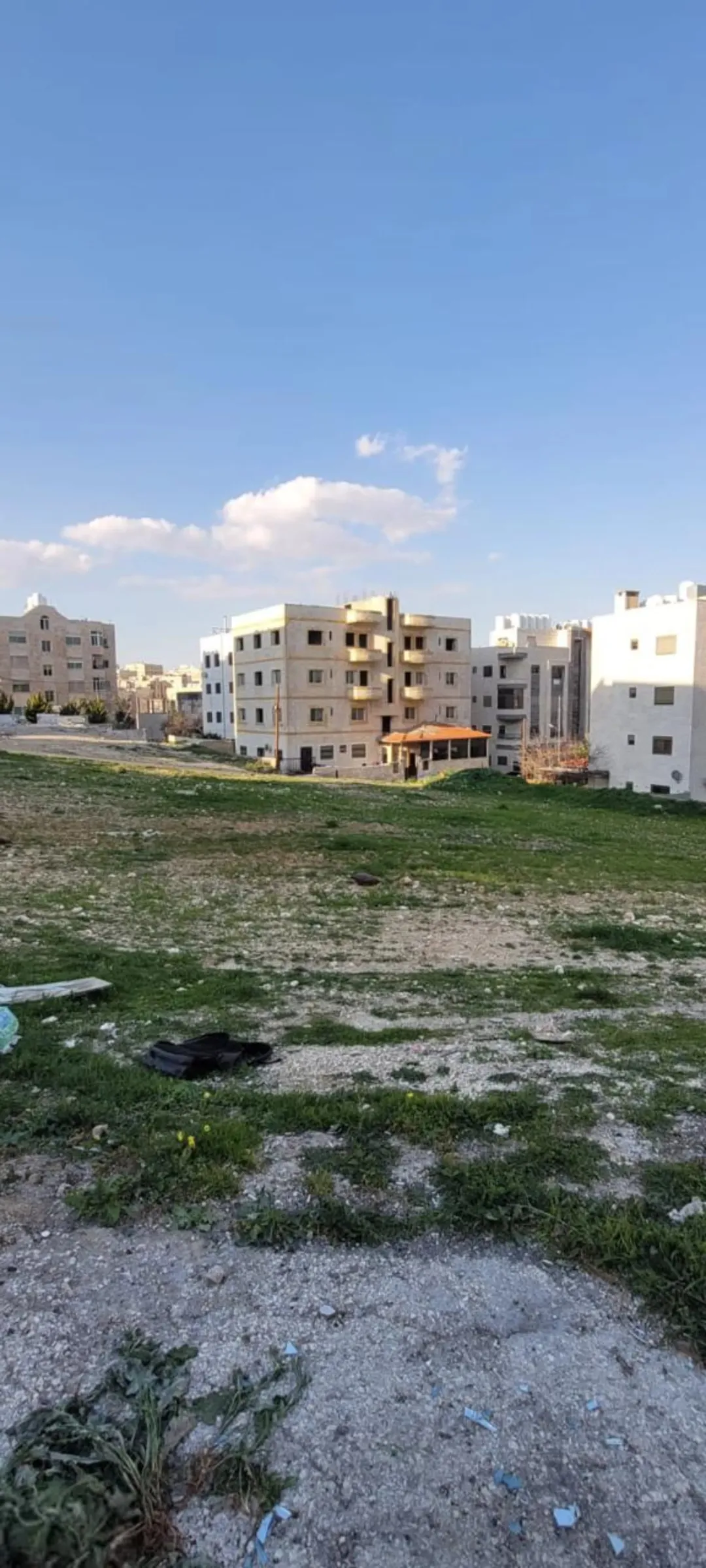 عمارة سكنية فاخرة للبيع في مرج الحمام