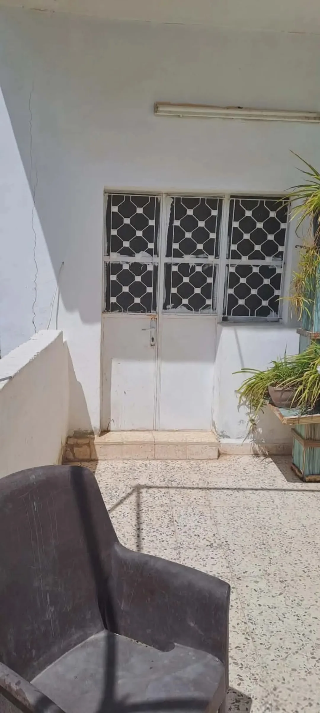 بيت طابقين للبيع 21 000 دينار أردني للأستشمار الغويري في حي الأمير عبدالله
