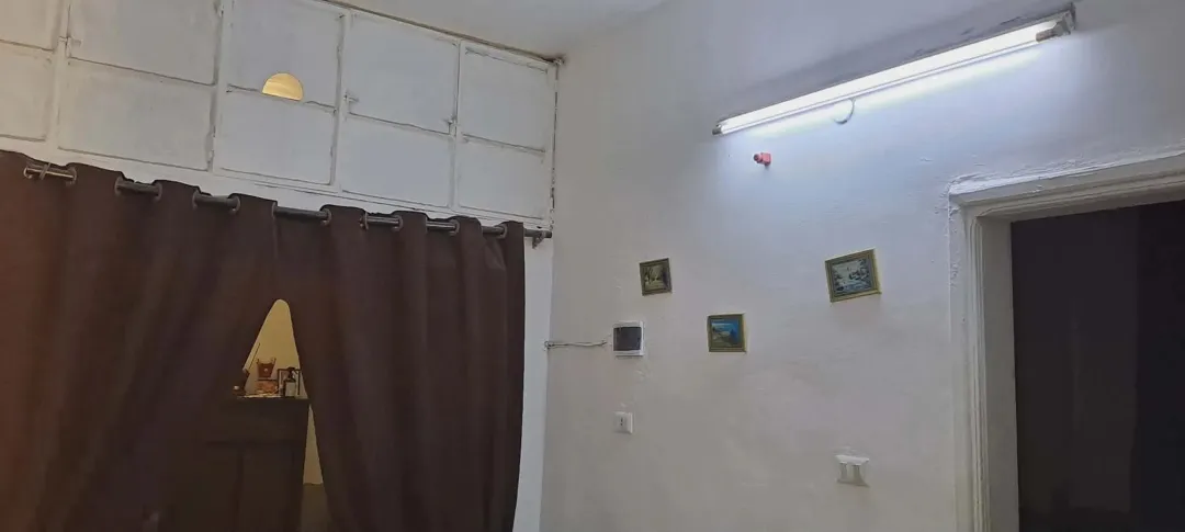 بيت طابقين للبيع 21 000 دينار أردني للأستشمار الغويري في حي الأمير عبدالله