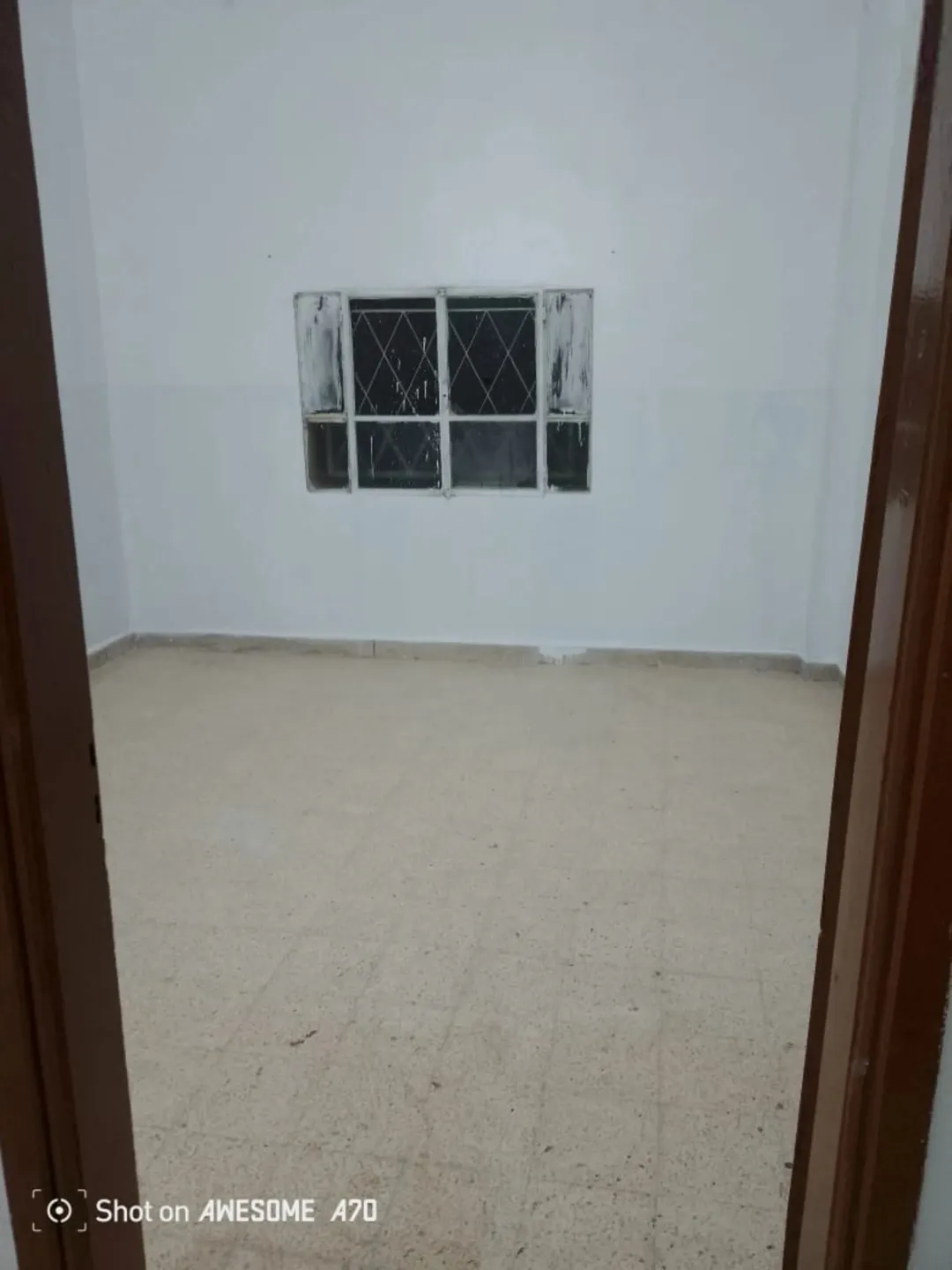 بيت طابقين للبيع 21 000 دينار أردني للأستشمار الغويري في حي الأمير عبدالله