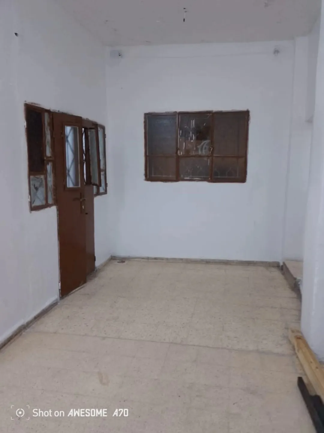 بيت طابقين للبيع 21 000 دينار أردني للأستشمار الغويري في حي الأمير عبدالله