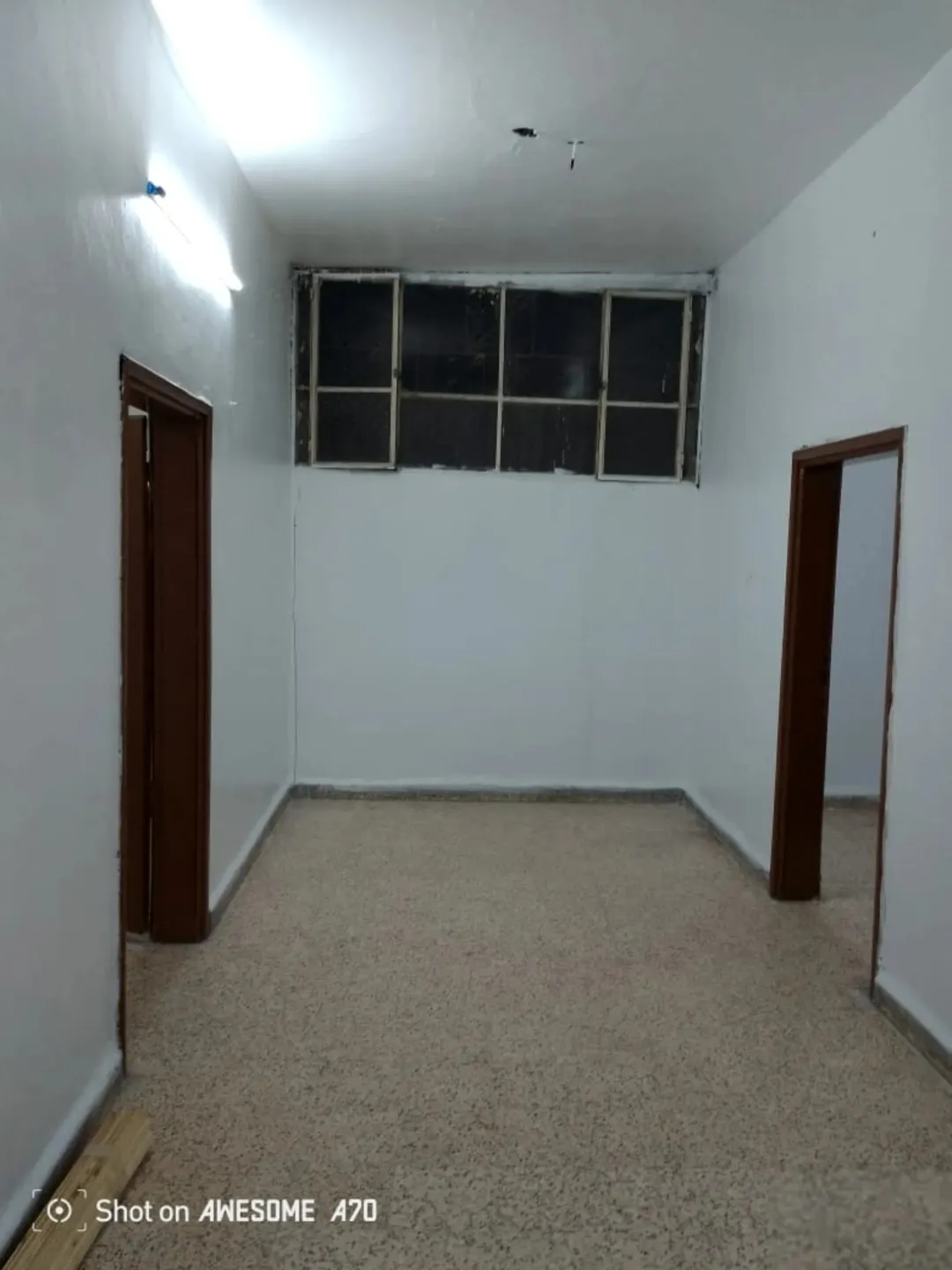 بيت طابقين للبيع 21 000 دينار أردني للأستشمار الغويري في حي الأمير عبدالله