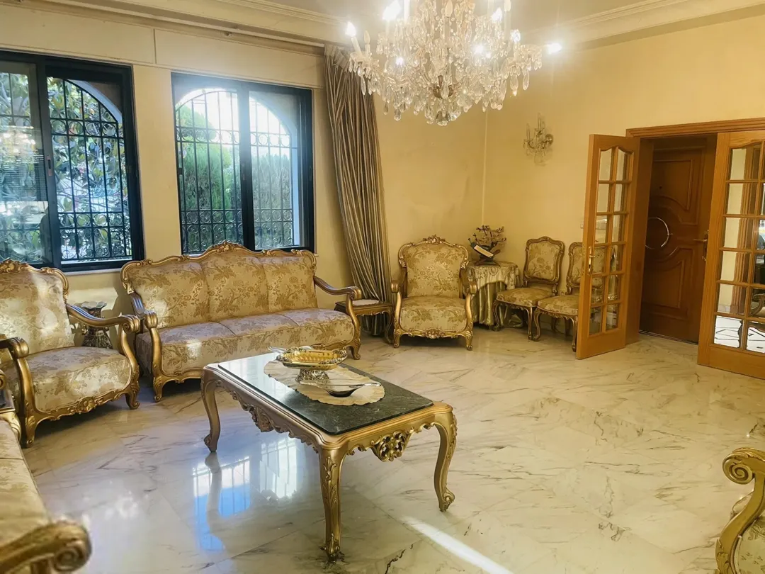 فيلا فاخرة للبيع في دير غبار بسعر 550,000 دينار أردني