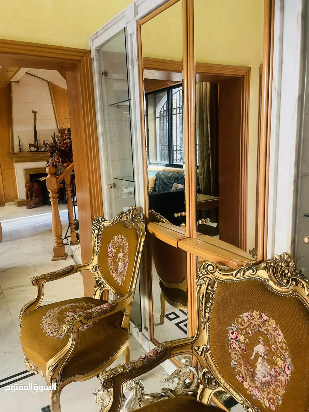 فيلا فاخرة للبيع في دير غبار بسعر 550,000 دينار أردني