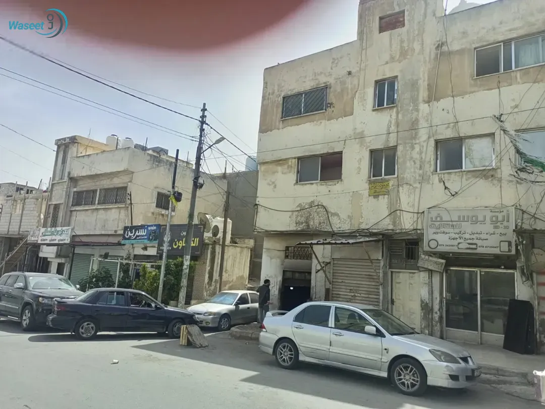 عمارة 3 طوابق للبيع بالوحدات موقع مميز