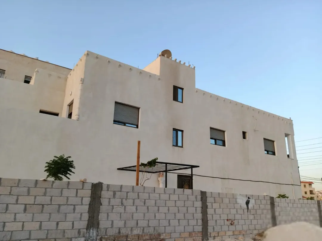 مجمع للبيع مباشره