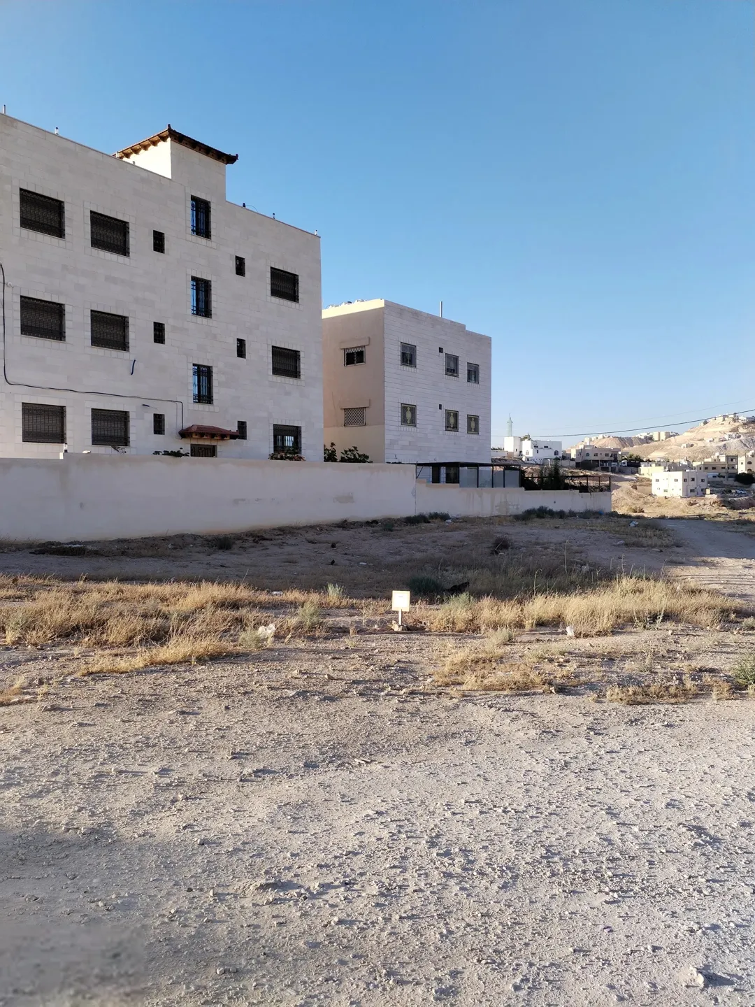 قطعة أرض سكنية للبيع في شومر – الزرقاء