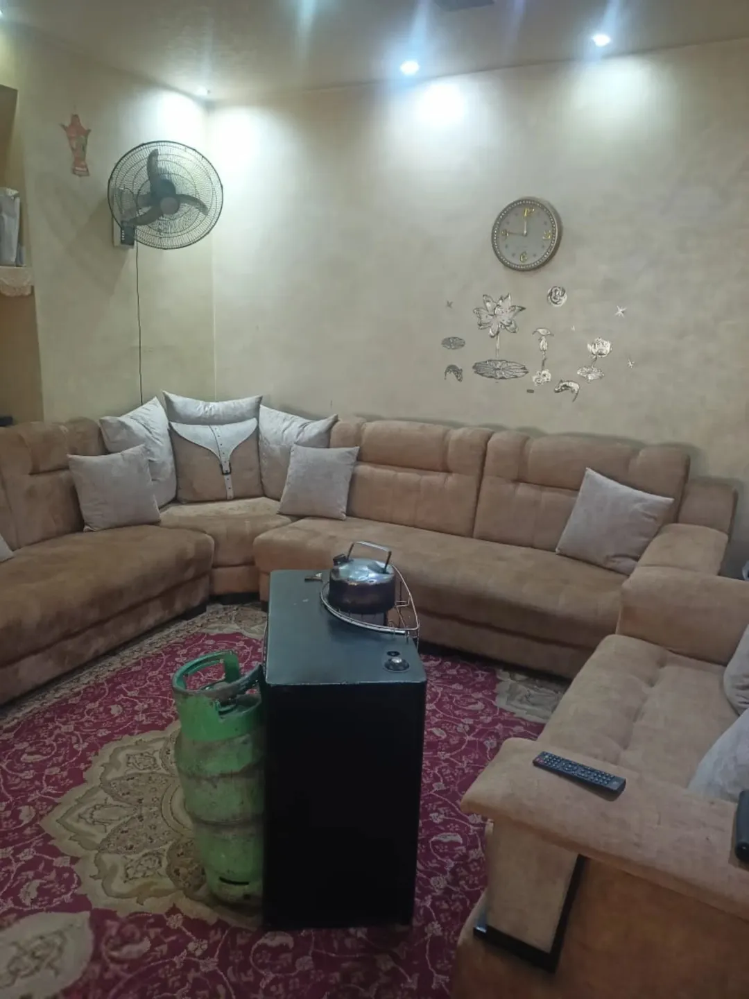 شقة راقية في عرجان بإطلالة مميزة على شارع الاستقلال