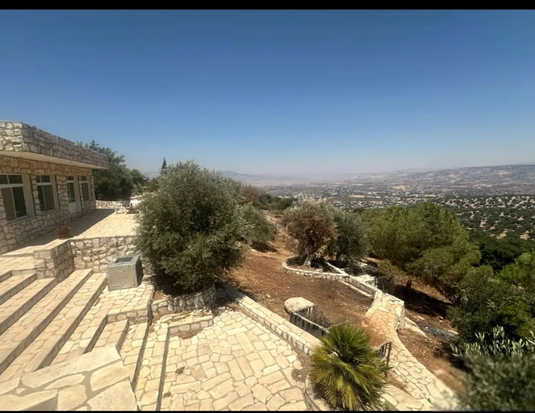 مزرعة مميزة جدا للبيع السلط