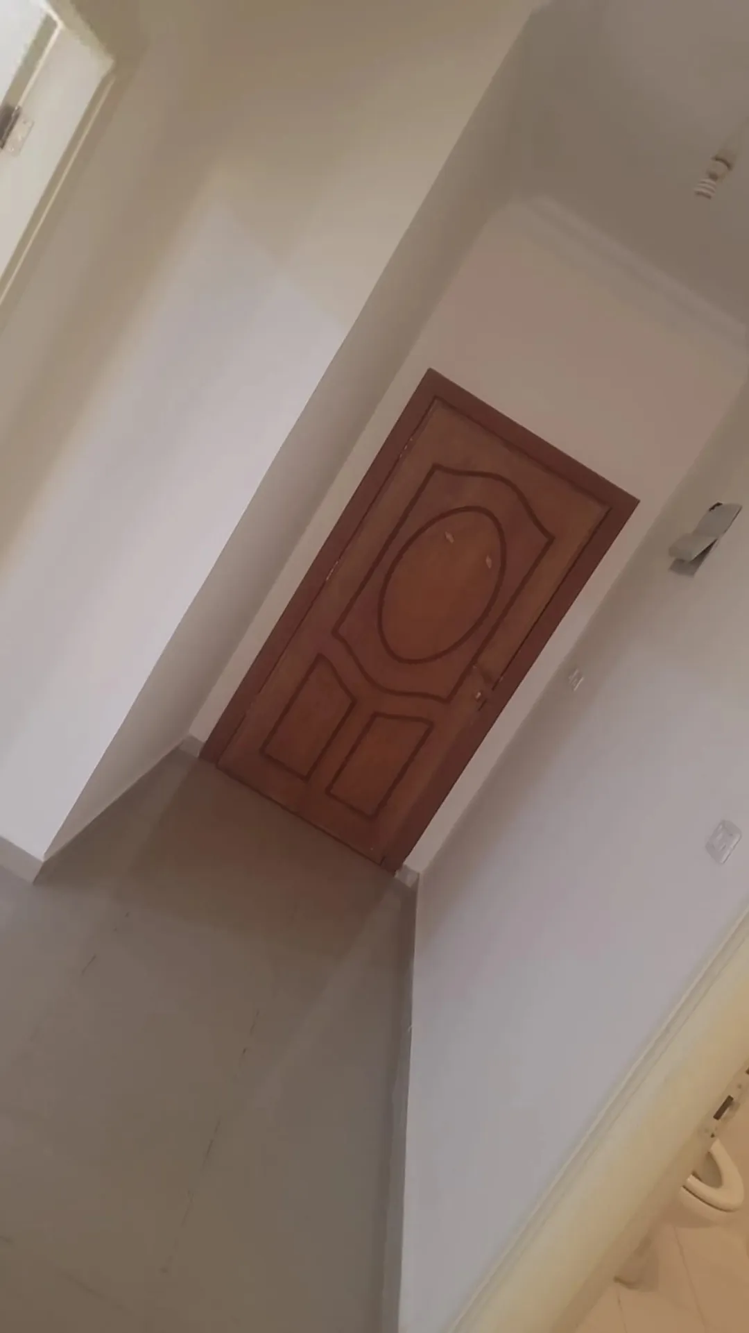 شقة سكنية فاخرة للبيع في منطقة ضاحية الإمام الغزالي