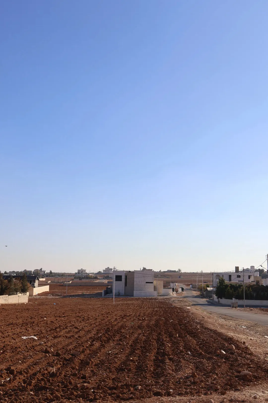 أرض سكنية مميزة للبيع في منجا – حوض جيعة العليق